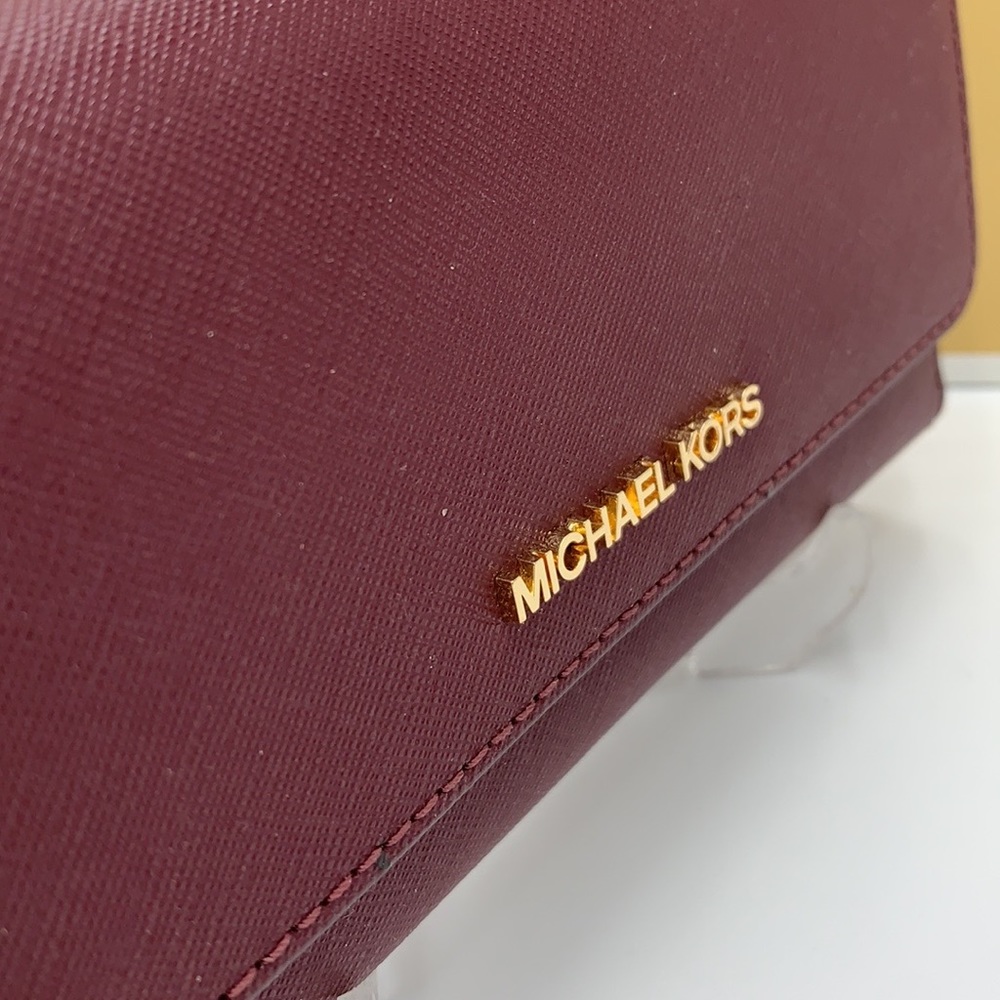 MICHAEL KORS JET SET TRAVEL LG TRIFOLD MERLOT - Picture 16 of 16